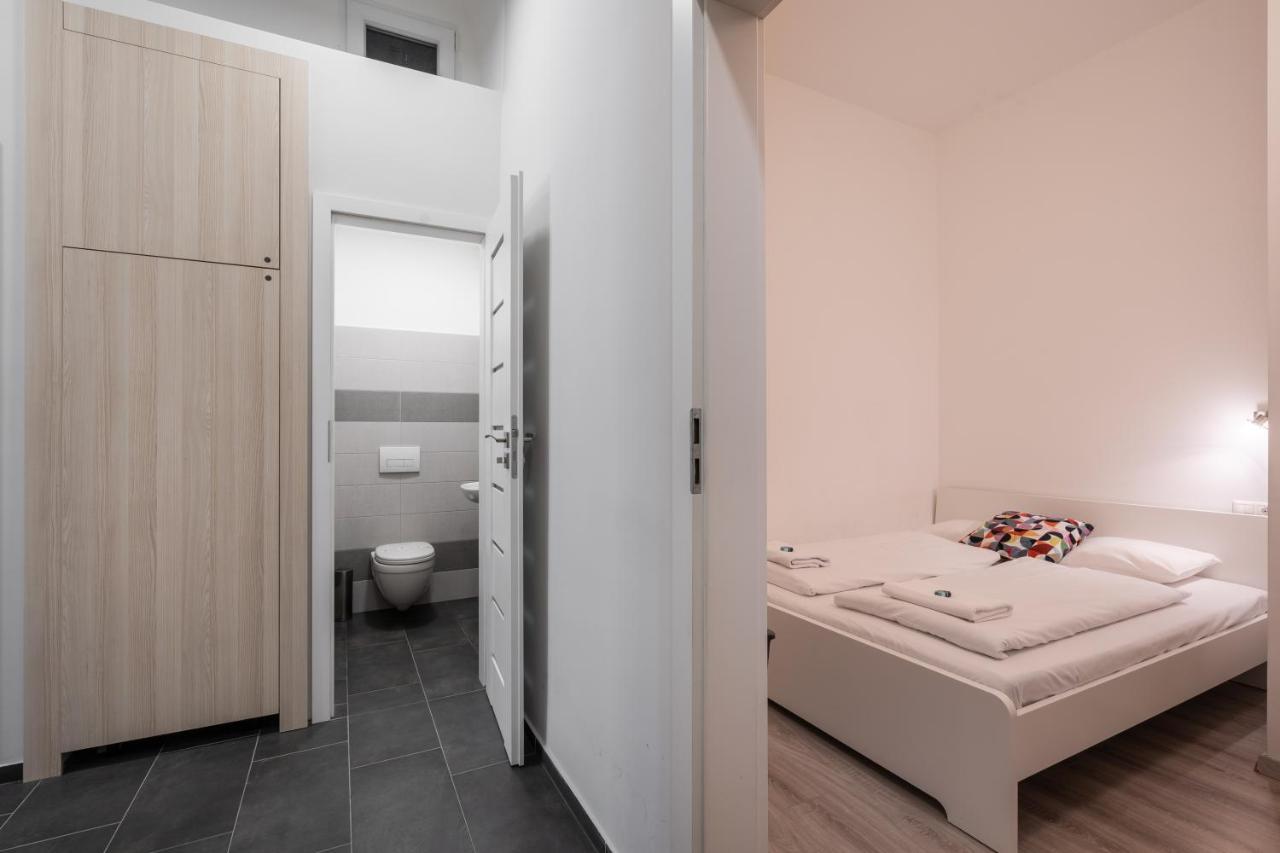 Cascade Corvin Apartament *