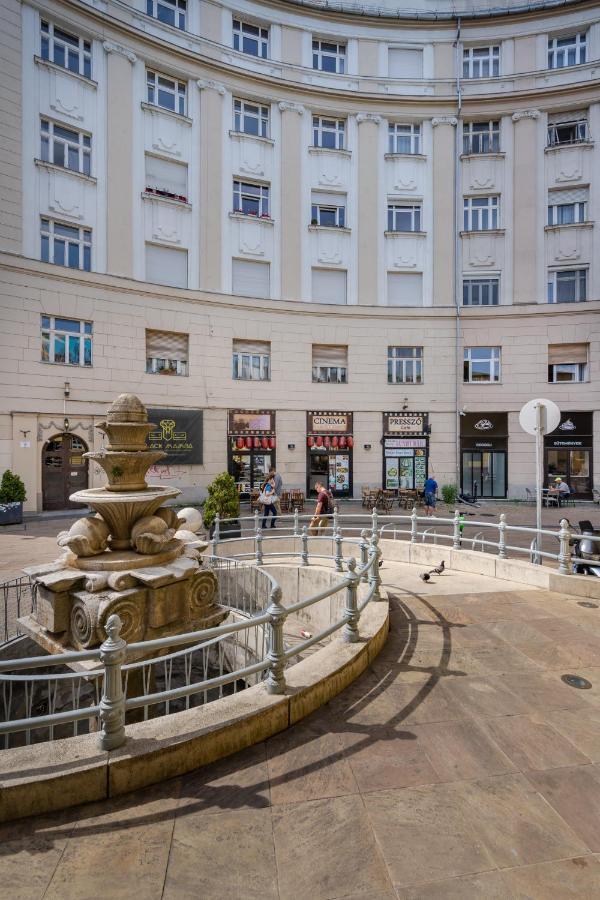 Cascade Corvin Apartament *
